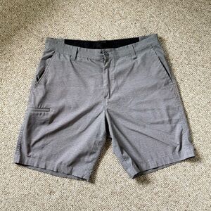 Stylish Gray Flat Front Men's Shorts